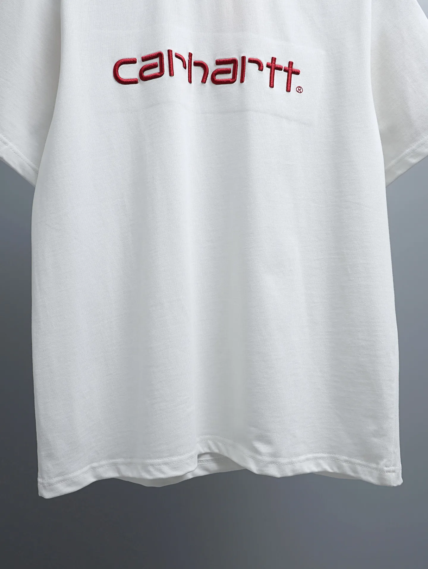 Carhartt 2꯭0꯭2꯭6 new spring and summer models ❤️ original ⌚️ high version Carhartt fabric is made of high-density pure cotton, does not deform and does not shrink. Process introduction: double thread movement. The chest logo uses high-quality embroidery🪡 technology. Color: White SIZE: M-XXL